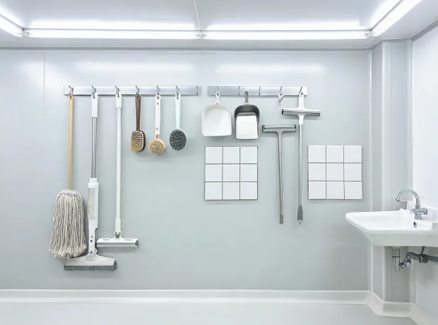 Cleaning tool test wall